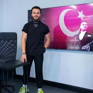 Dt. Erce Beleçoğlu — Diş Hekimi, Ankara. Portre fotoğrafı.