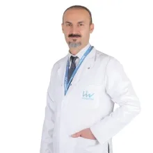 Uzm. Dr. İbrahim Sarı — Üroloji, Şehitkamil, Gaziantep. Portre fotoğrafı.