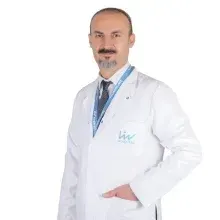 Uzm. Dr. İbrahim Sarı — Üroloji, Şehitkamil, Gaziantep. Portre fotoğrafı.