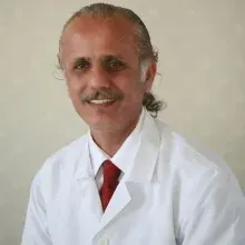 Uzm. Dr. İsmail Söbe — Nöroloji, Avcılar, İstanbul. Portre fotoğrafı.