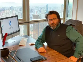 Prof. Dr. Umut Barbaros profilinde yer alan galeri fotoğrafı.