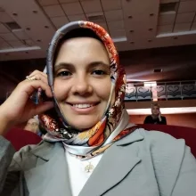 Seher Çelebi — Aile Danışmanlığı. Portre fotoğrafı.