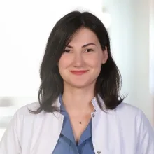 Op. Dr. Gizem Başbay — Kadın Hastalıkları Ve Doğum, Başiskele, Kocaeli. Portre fotoğrafı.