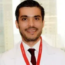 Op. Dr. Bülent Çığşar — Plastik Rekonstrüktif Ve Estetik Cerrahi, İstanbul. Portre fotoğrafı.