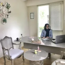 Dyt. Süeda Sünnetçioğlu Güler — Diyetisyen. Portre fotoğrafı.