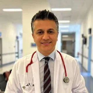 Prof. Dr. Zülfikar Akelma — Çankaya, Ankara. Portre fotoğrafı.