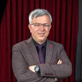 Prof. Dr. Namık Özkan — Genel Cerrahi, Çankaya, Ankara. Portre fotoğrafı.