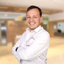 Op. Dr. Zikri Öztürk — Kadın Hastalıkları Ve Doğum, Çorlu, Tekirdağ. Portre fotoğrafı.