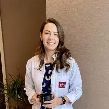 Op. Dr. Feyza Beyatlı — Kadın Hastalıkları Ve Doğum, İstanbul. Portre fotoğrafı.