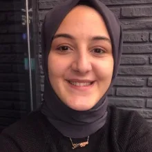 Erg. Sümeyye Yakut — Ergoterapi, İstanbul. Portre fotoğrafı.