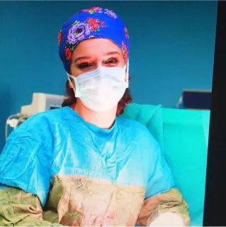 Op. Dr. Serap Durmuşoğlu profilinde yer alan galeri fotoğrafı.