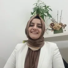 Kl. Psk. Nazlı Obut — Psikoloji, İstanbul. Portre fotoğrafı.
