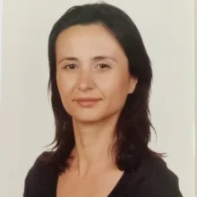 Uzm. Dr. Seda Mertol — Psikiyatri, Çanakkale. Portre fotoğrafı.