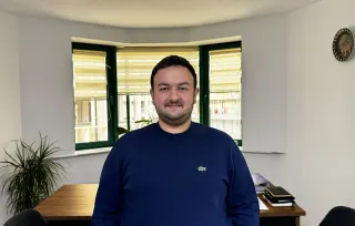 Dr. Dkt. Ayhan Çağlayan profilinde yer alan galeri fotoğrafı.