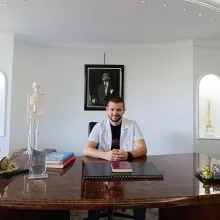 Fzt. Serhan Yılmaz — Fizyoterapi Ve Rehabilitasyon, Konak, İzmir. Portre fotoğrafı.