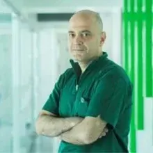 Dr. Dt. Erol Özgür Oktay — Kayseri. Portre fotoğrafı.