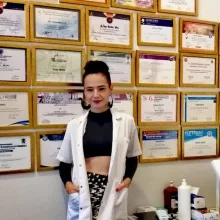 Uzm. Dr. Pınar Işıkçı — Fiziksel Tıp Ve Rehabilitasyon, Çanakkale. Portre fotoğrafı.