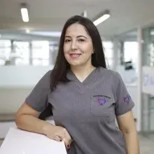 Uzm. Dr. Sinem Yeşil Işık — Beylikdüzü, İstanbul. Portre fotoğrafı.