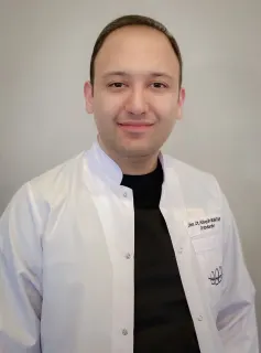 Uzm. Dt. Hüseyin Muhtar profilinde yer alan galeri fotoğrafı.