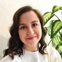 Uzm. Dyt. Dilara Eren Karaman — Diyetisyen. Portre fotoğrafı.