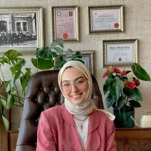 Dyt. Elifnur Erşahin — Diyetisyen, İstanbul. Portre fotoğrafı.
