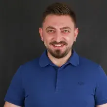 Uzm. Dt. Derviş Emre Ercan — Çankaya, Ankara. Portre fotoğrafı.