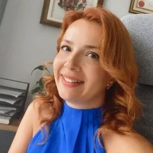 Op. Dr. Tuğçe Ulusal — Kulak Burun Boğaz, Balıkesir. Portre fotoğrafı.
