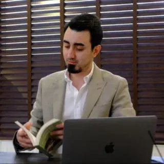 Psk. Barkın Öz — Psikoloji, Odunpazarı, Eskişehir. Portre fotoğrafı.