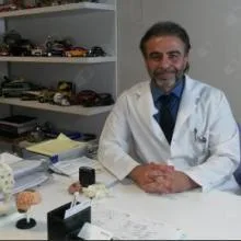 Op. Dr. Ö. Okan Cinemre — Beyin Ve Sinir Cerrahisi, Muratpaşa, Antalya. Portre fotoğrafı.
