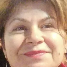 Ayşe Sönmez — Aile Danışmanlığı, İzmir. Portre fotoğrafı.