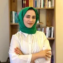 Psk. Sena Nur Kahraman — Psikoloji, İstanbul. Portre fotoğrafı.