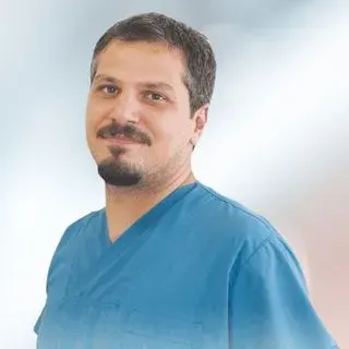 Dt. Hakan Peker — Diş Hekimi, İstanbul. Portre fotoğrafı.