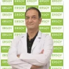 Prof. Dr. Bekir Atik — Plastik Rekonstrüktif Ve Estetik Cerrahi, İstanbul. Portre fotoğrafı.