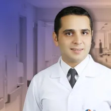 Uzm. Dr. Kamal Isgandarov — Kardiyoloji, Eskişehir. Portre fotoğrafı.