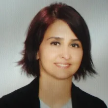 Prof. Dr. Ayşe Tülin Güleç — Dermatoloji, Ankara. Portre fotoğrafı.