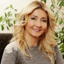 Op. Dr. Ebru Zülfikaroğlu — Kadın Hastalıkları Ve Doğum, Çankaya, Ankara. Portre fotoğrafı.