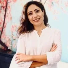 Dr. Dt. Nazife Tuba Telcioğlu — Samsun. Portre fotoğrafı.