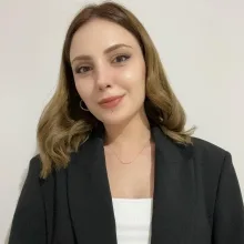 Kl. Psk. Aslıhan Selenay Keser — Psikoloji, İstanbul. Portre fotoğrafı.