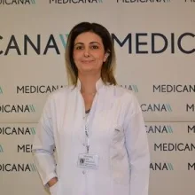 Op. Dr. Durdane Nil Okur — Kadın Hastalıkları Ve Doğum, Selçuklu, Konya. Portre fotoğrafı.