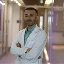 Dr. Fzt. Mahmut Çalık — Fizyoterapi Ve Rehabilitasyon, Ankara. Portre fotoğrafı.