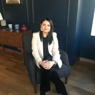 Psk. Başak Çiftçioğlu — Psikoloji, İstanbul. Portre fotoğrafı.