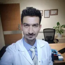 Dr. Öğr. Üyesi Burak Tanrıverdi — Göz Hastalıkları, Ankara. Portre fotoğrafı.