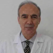 Dr. Namık Şahin — Çocuk Nefrolojisi, Çankaya, Ankara. Portre fotoğrafı.