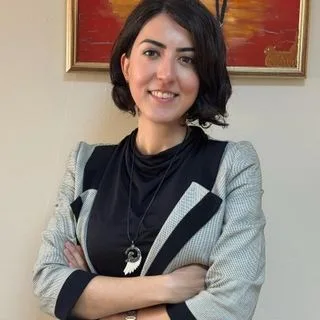 Uzm. Dr. Betül Kırşavoğlu — Psikiyatri, Derince, Kocaeli. Portre fotoğrafı.
