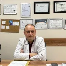Op. Dr. Cihangir Gündüz — Beyin Ve Sinir Cerrahisi, İstanbul. Portre fotoğrafı.