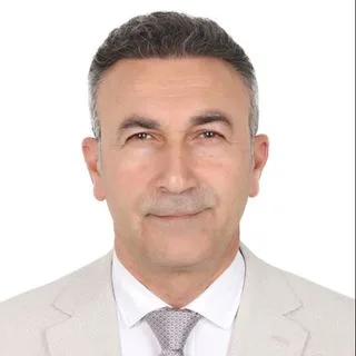 Prof. Dr. Şehmus Özmen — İstanbul. Portre fotoğrafı.