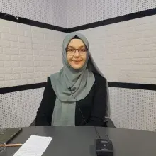 Uzm. Dkt. Kübra Topbay — Dil ve Konuşma Terapisi, Uşak. Portre fotoğrafı.