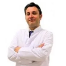 Uzm. Dr. Ulaş Karadamar — Anesteziyoloji Ve Reanimasyon, Antalya. Portre fotoğrafı.