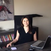 Prof. Dr. Aylin Tarcan — Çankaya, Ankara. Portre fotoğrafı.