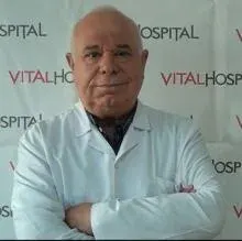 Op. Dr. Mustafa Fikret Fikretler — Genel Cerrahi. Portre fotoğrafı.